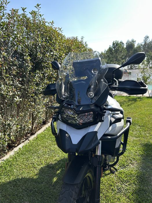 BMW F 750gs com extras