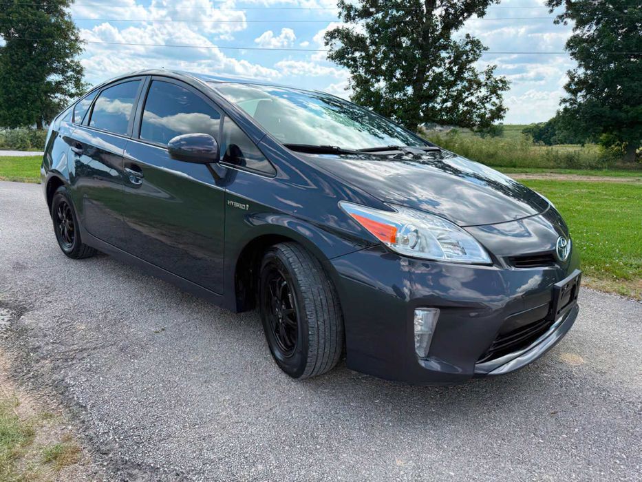 Toyota Prius Three      2015