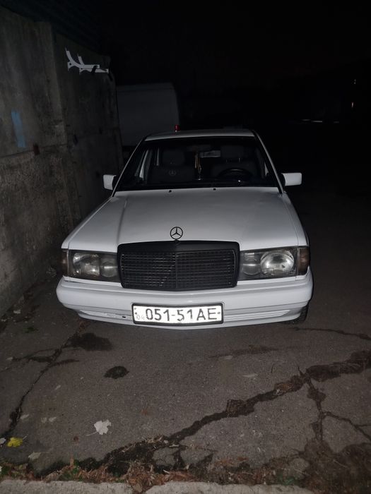 Продам мерседес 190.
