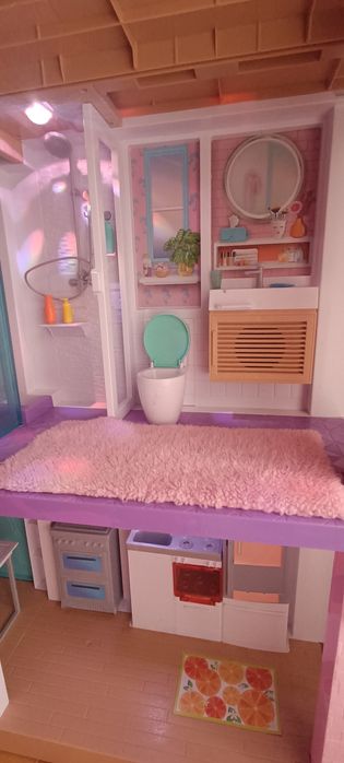 Casa da Barbie em bom estado