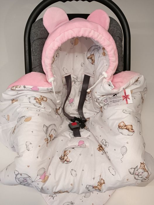 Otulacz do fotelika miś