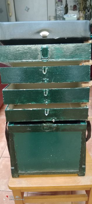 Caixa de pesca usada