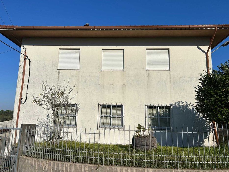 Pavilhao industrial Romariz