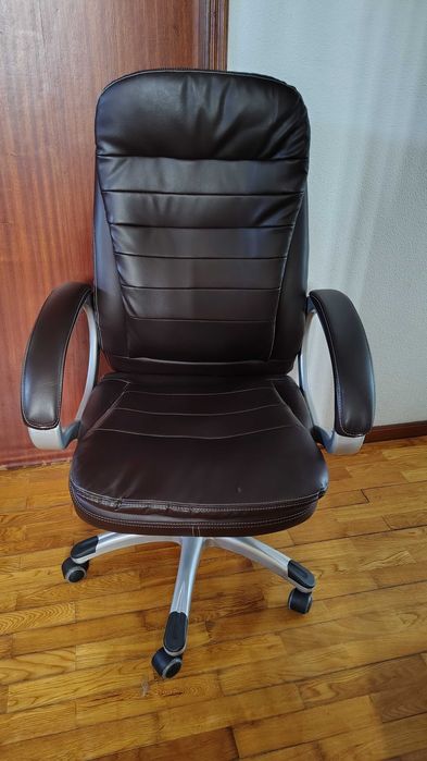 Cadeira de escritório da Staples