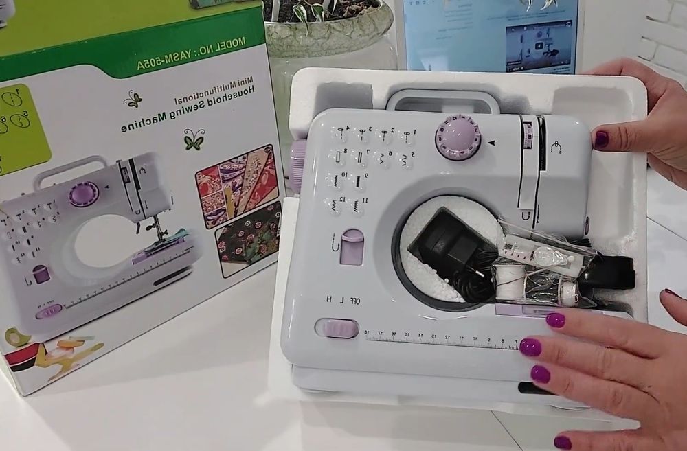 Швейная машинка  12 в 1/ машинка для шиття, професійна швейная машина