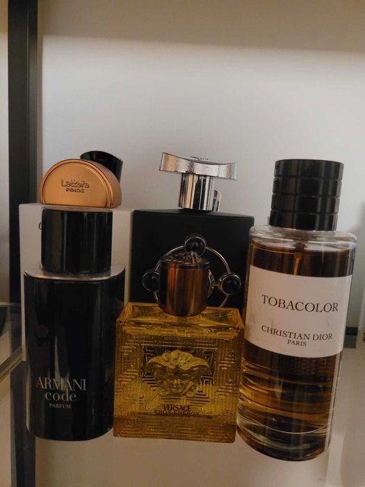 Vendo vários perfumes (Ler descrição)