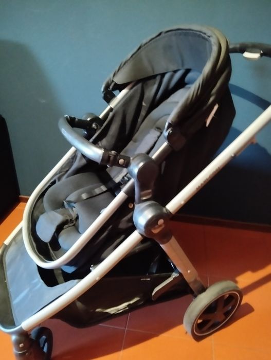 Carrinho de bebe mais ovo
