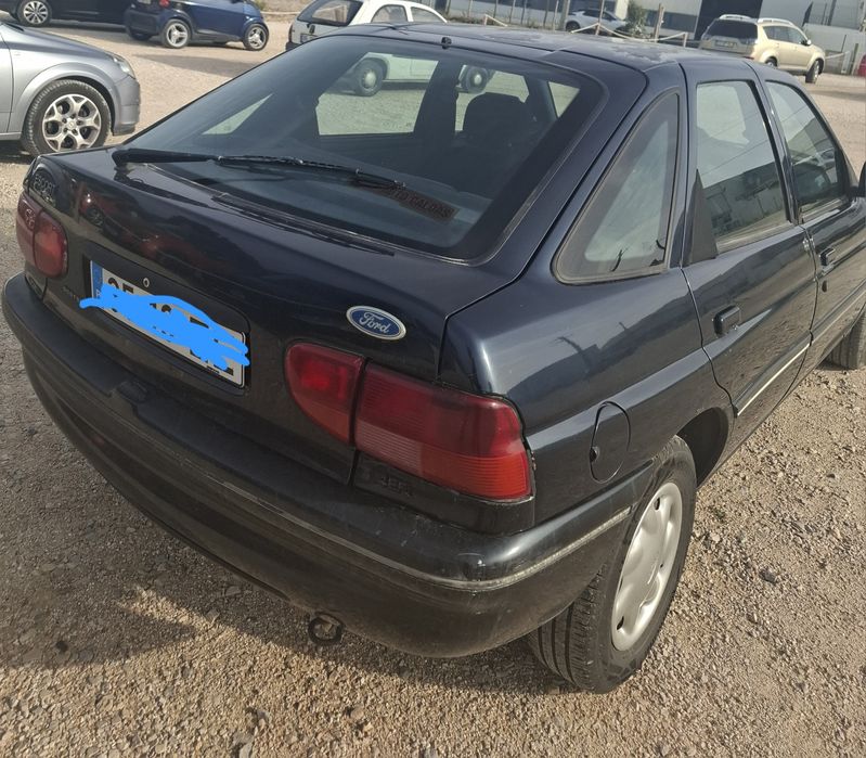 Vendo Ford Scort