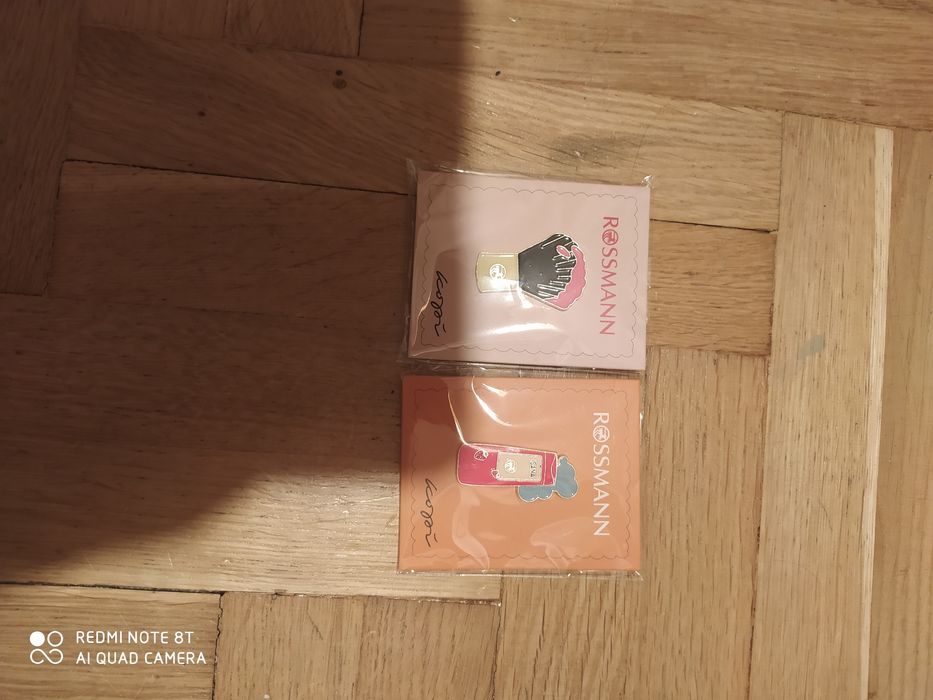 2 piny rossmann od Kopi