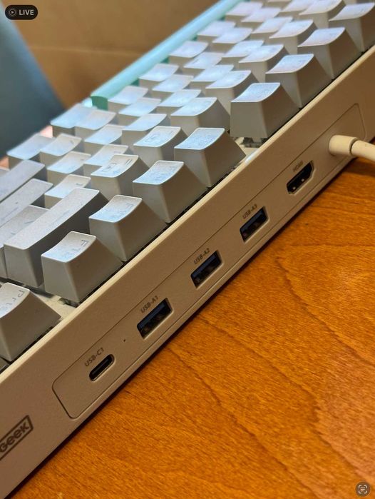 Teclado Mecânico 3inuS KEBOHUB EE01 + Hub USB-C/HDMI Integrado