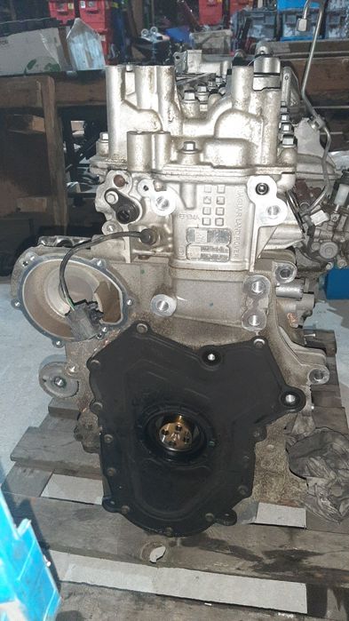 Tlok z korbowodem silnika 2.0d 204DTD Jaguar Land Rover