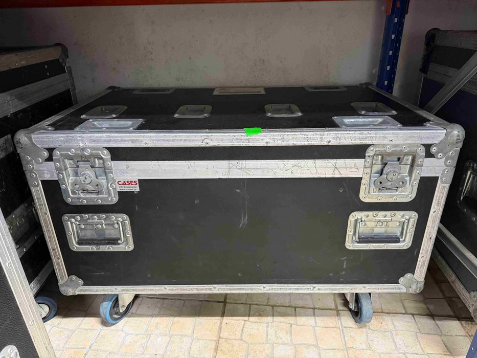 Flight Case para cabos 90 x 60 x 60 com divisórias e tabuleiro