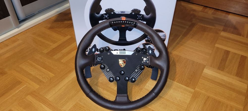 Fanatec ClubSport CSW 2.5 + kierownica  Porsche 918 RSR