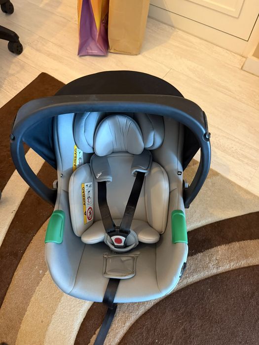 Carrinho bebé Kinderkraft MOOV 2 (usado apenas 1 mês)