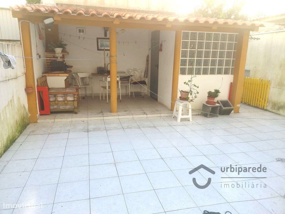 Apartamento T3 com terraço no Dafundo