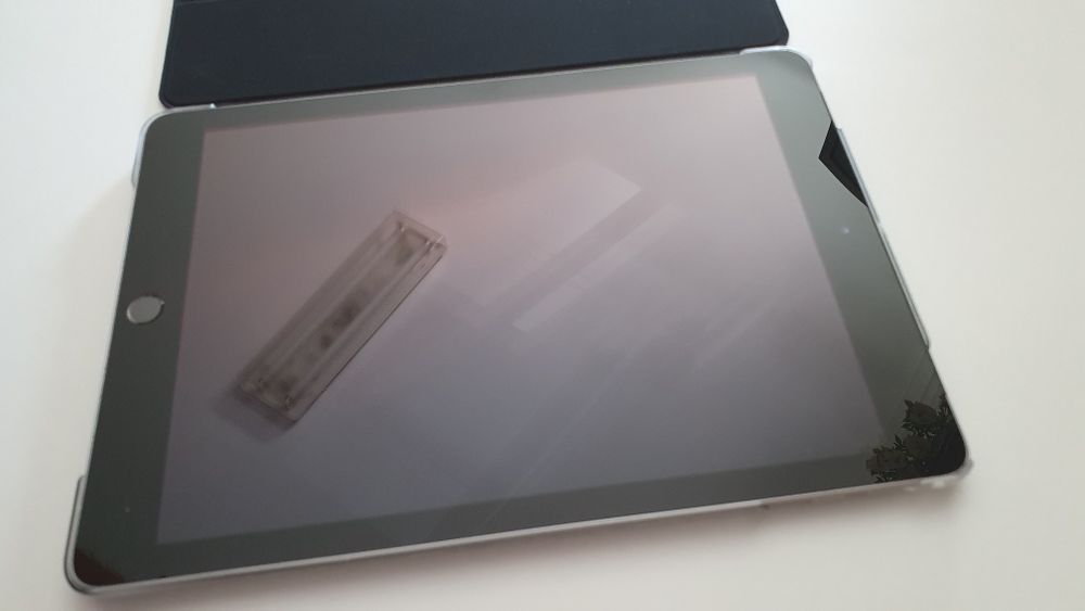 Ipad 6ª geração Wi-fi + Cellular 128 Gb (A1954)