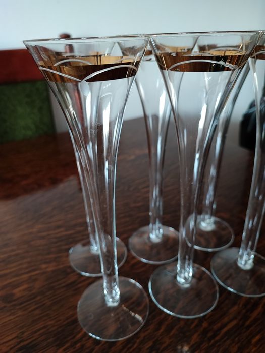 Kieliszki do szampana retro