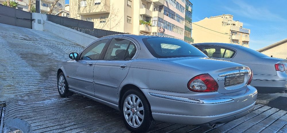 Jaguar x type 2.5 v6 200cv