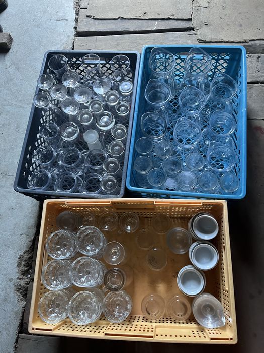 Louças restaurante - Jarros e copos em vidro