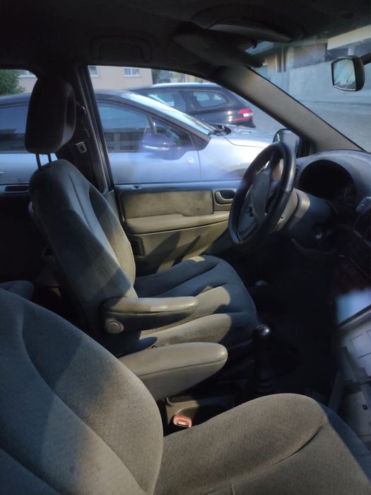 7 lugares Chrysler Voyager 2001 2.5