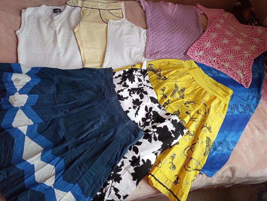 Безкоштовно ,жіночий одяг