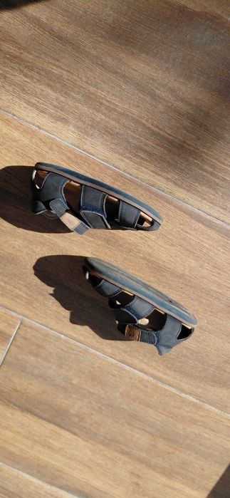 Sandalias Zippy 24 muito boas