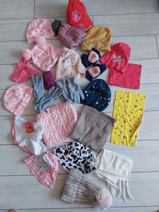 Шапка, панама, хомут, шарф, перчатки 10-12 років.