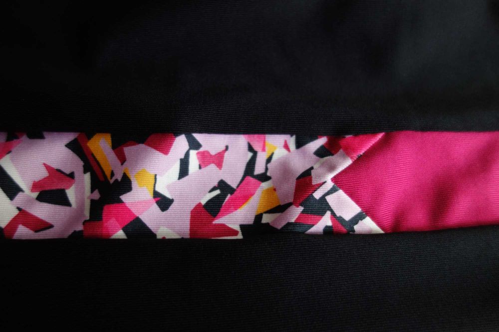 Leggings pretas com faixa lateral menina 8-9 anos 134cm