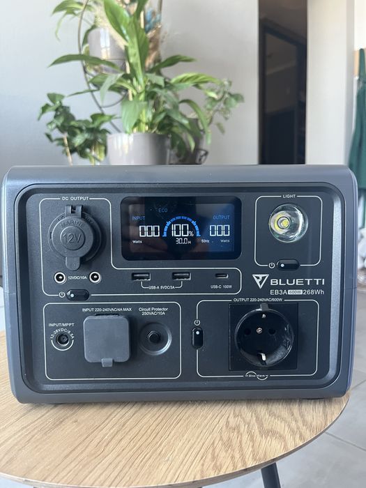 Зарядна станція Bluetti eb3a
