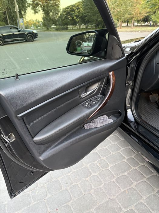 BMW F30 . 3 series