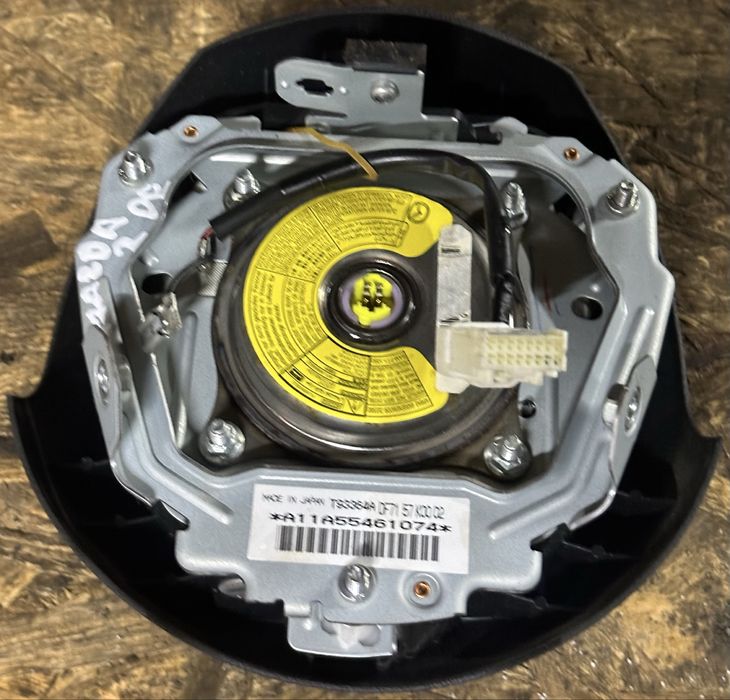 Подушка безпеки (AIRBAG) водійська Mazda 2 DE