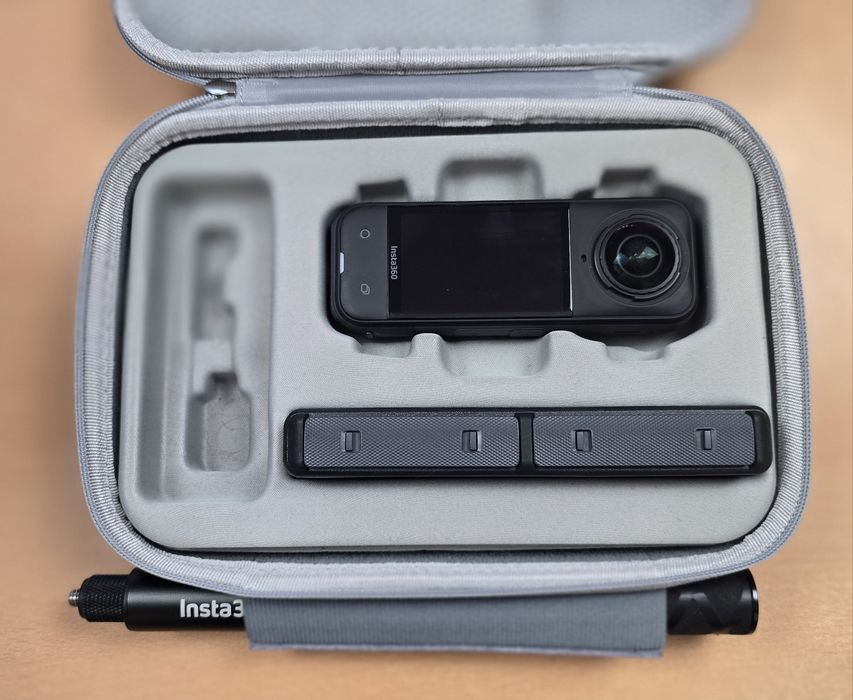 Insta360 X5 8K 360 Essentials Bundle + EXTRAS originais