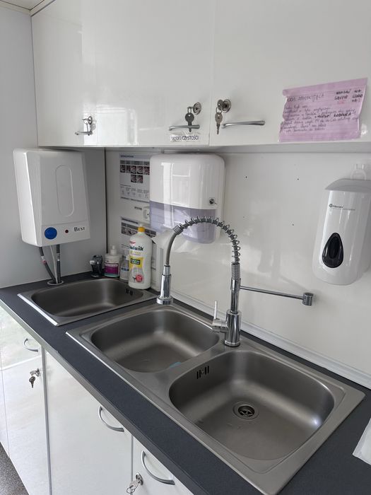 Mobilna budka gastronomiczna 48000 brutto pilnie