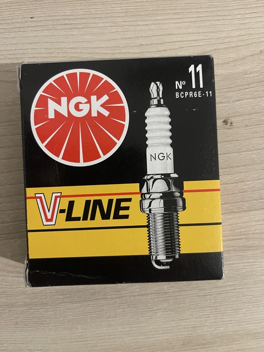 Свічки NGK V-11 16кл. (BCPR6E-11)