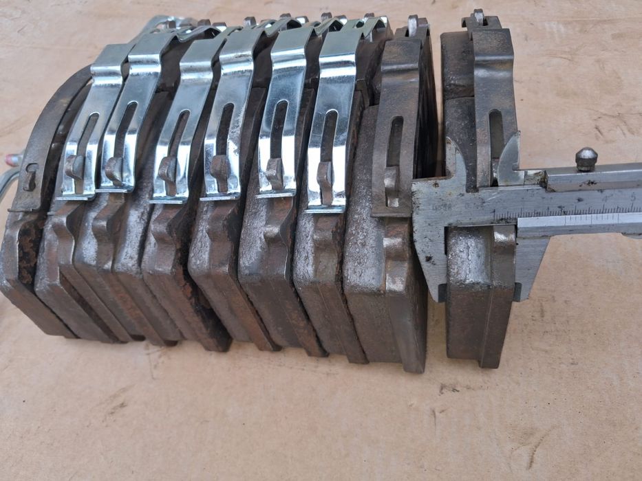 Гальмівні колотки до напів прицепа SHMITS