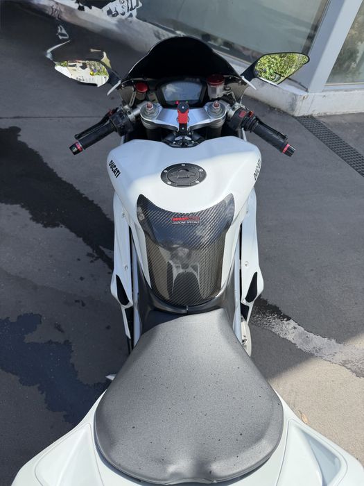 Vendo a minha Ducati 848 evo impecavel