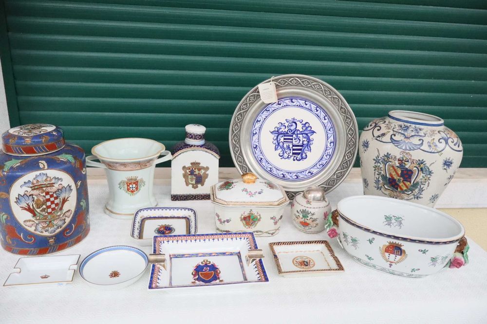 Peças armoriadas com diferentes preços . Ler descrição