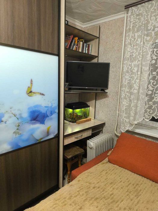 Продам кімнату в гуртожитку просп. Голосіївський (40-річчя Жовтня)17-Б