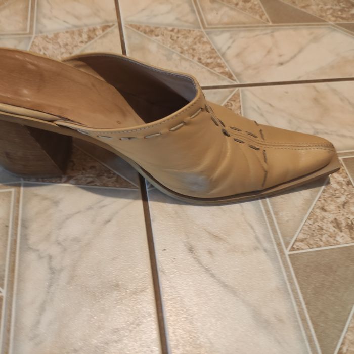 Wygodne skórzane buty 40
