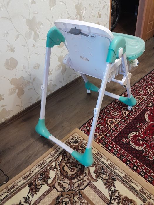 Стілець дитячий для годування