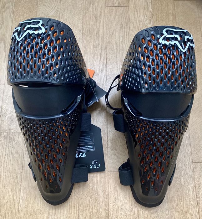 Наколенники Fox Racing Titan Pro D3O нового поколения