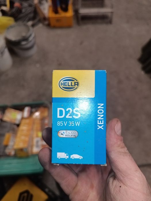 HELLA żarnik XENON D2S 35W 4300K