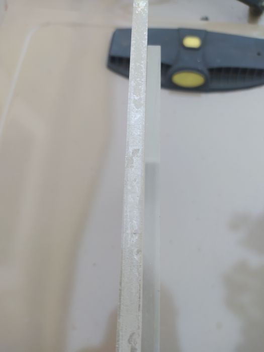 Оргскло з моніторів