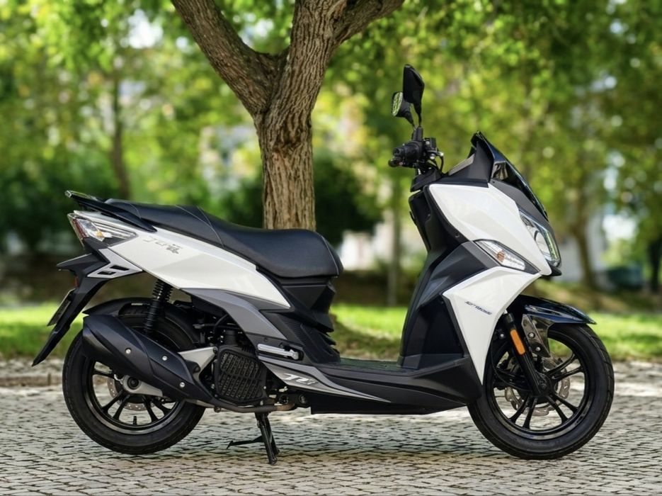 SYM jet14 125cc.-2023-Poucos km 3.950 Apenas