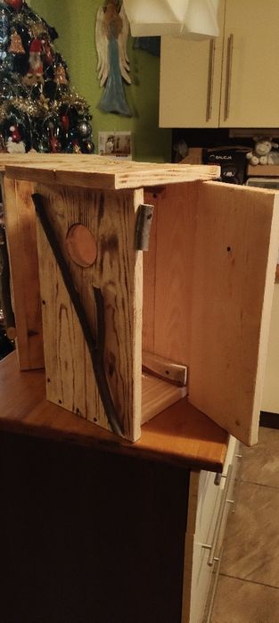 Domek dla wiewiórki nr2