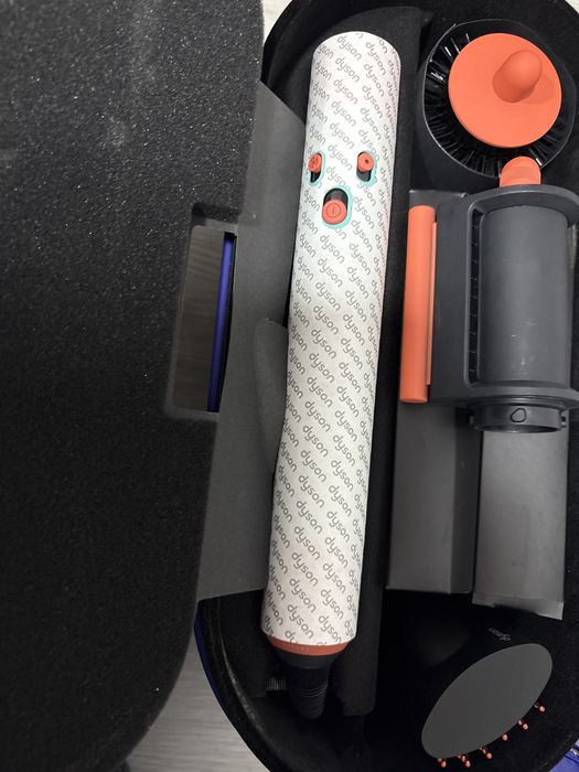 Dyson airwrap i.d.