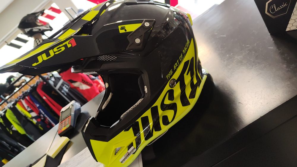 Capacete Just1 full carbon