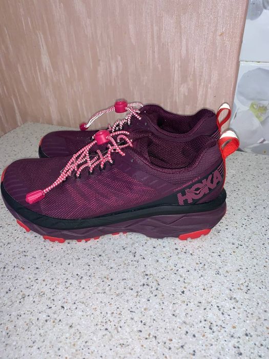 Жіночі спортивні кросівки Hoka Challenger ATR 5. Розмір 39. 24.5см.