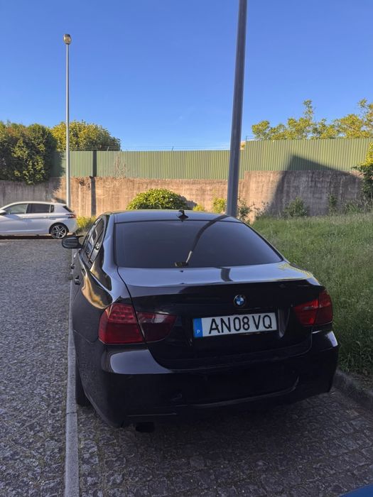 BMW E90 318D 2011