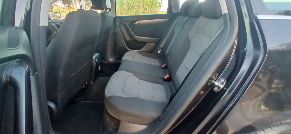 Volkswagen passat variant 1.6tdi 2012 com 150000km  aceito retomas